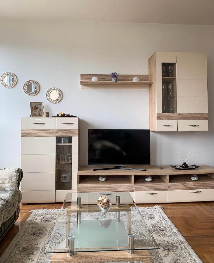 Stan na dan Bella Apartment Banja Luka Bagian luar foto